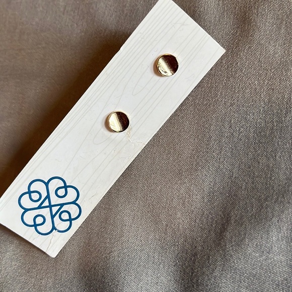 Gold stud ear rings. 3 for 30$ - Picture 3 of 5